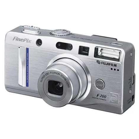 FinePix F700