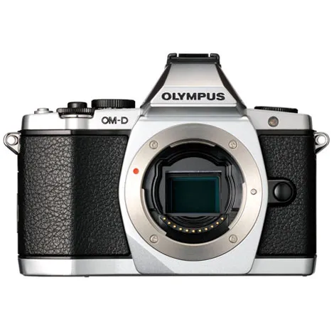 OLYMPUS OM-D E-M5 ボディ シルバー